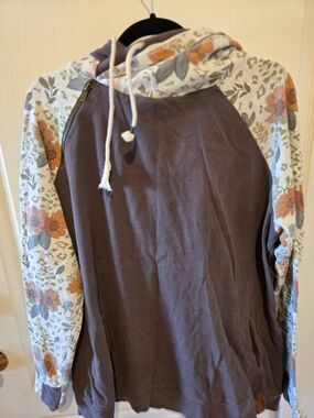 AMPERSAND AVE Lavender Purple Hoodie with Floral Sleeves